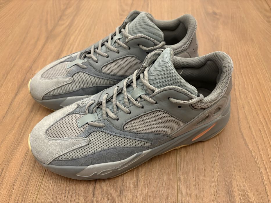 Adidas Yeezy boost 700 46