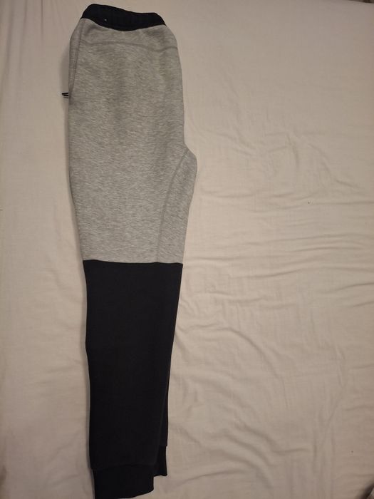 Pantaloni Nike Tech Gri si Negru
