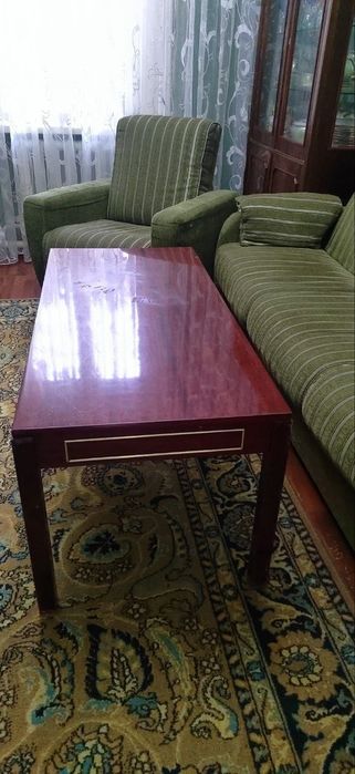 Продается б/у Румынская  мягхкая мебель.