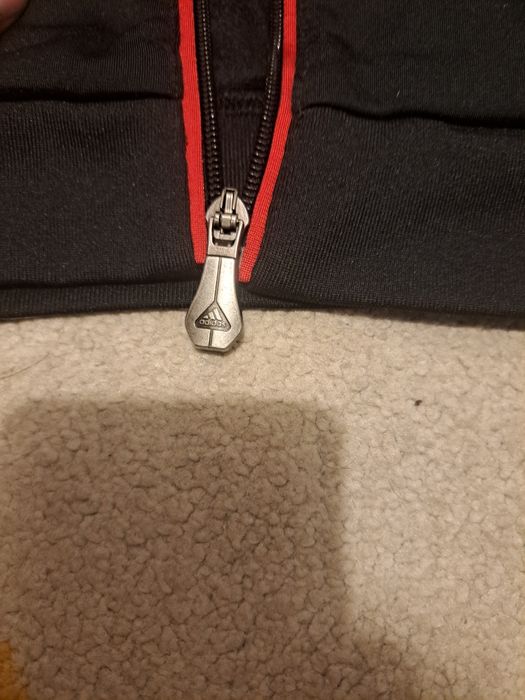 Оригинален суичър на AC Milan от сезон 13-13