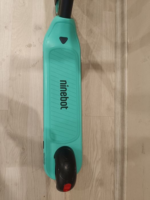Детска електрическа тротинетка Ninebot Kick Scooter A 6 + Зарядно