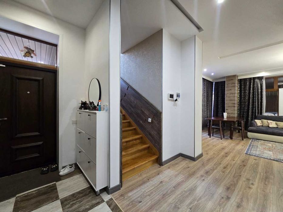 Продам 7 ком. дом мкр. Рахат