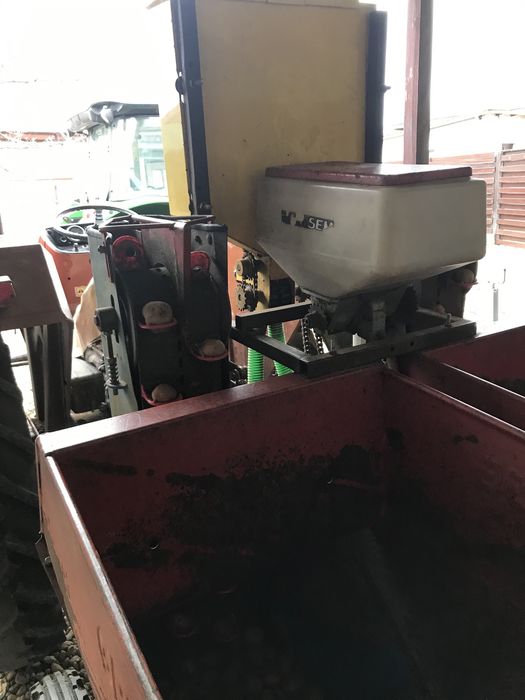 Masina plantat cartofi