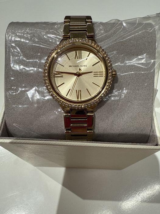 Продам женские наручные часы