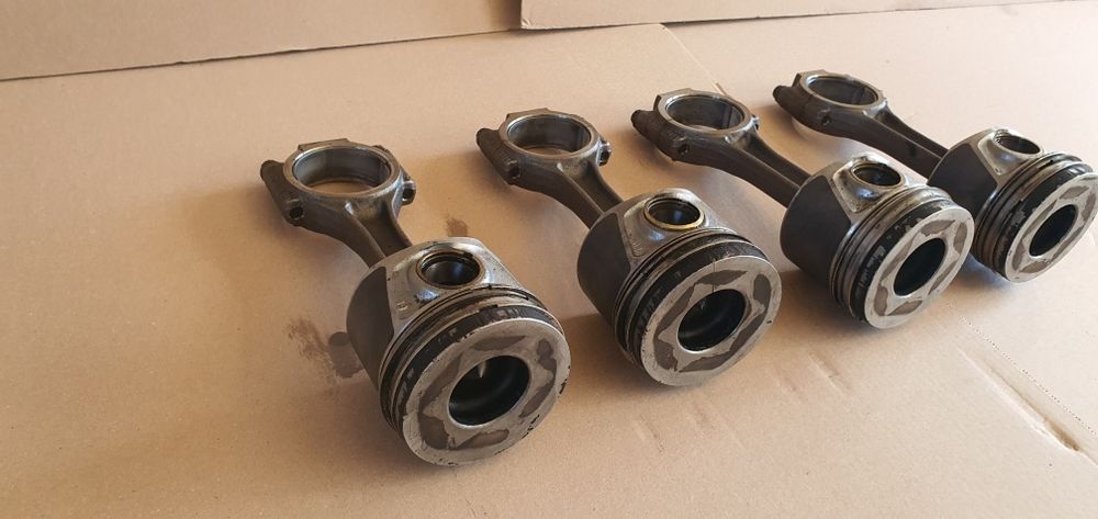 Piston cu biela 2.0 tdi BMR BMN BRD passat b6 golf 5 touran audi a4 b7