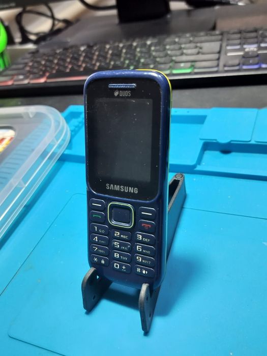 Телефоны кнопочные