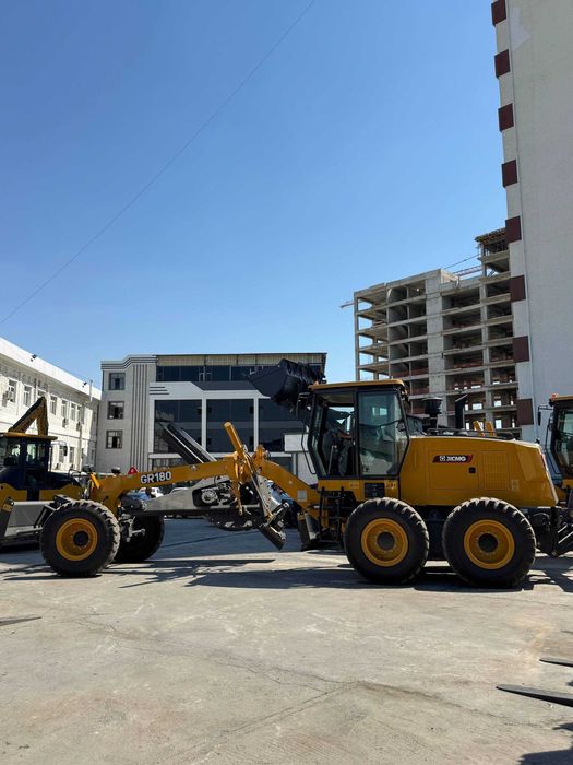 Автогрейдер XCMG GR180 Модель: GR180
