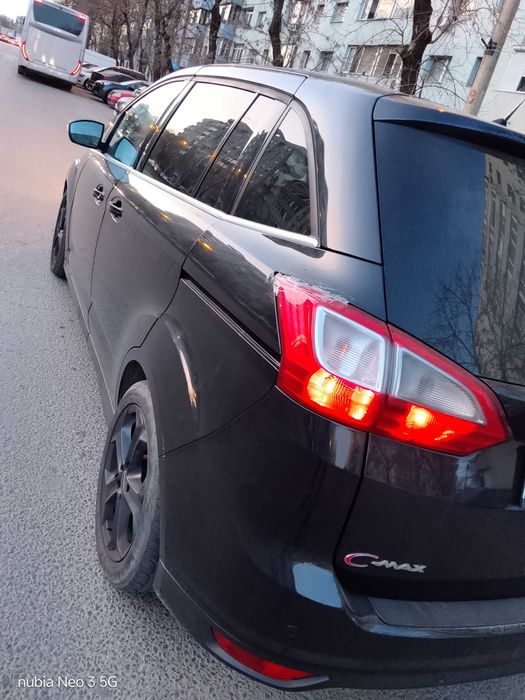 Ford Grand CMAX 2012