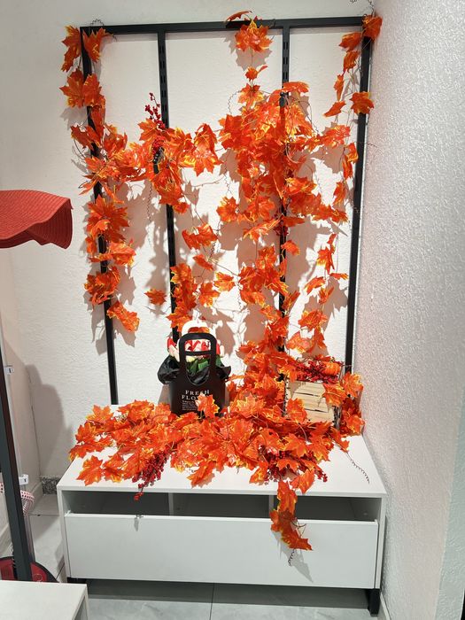 Срочно стеллажи для магазина одежды