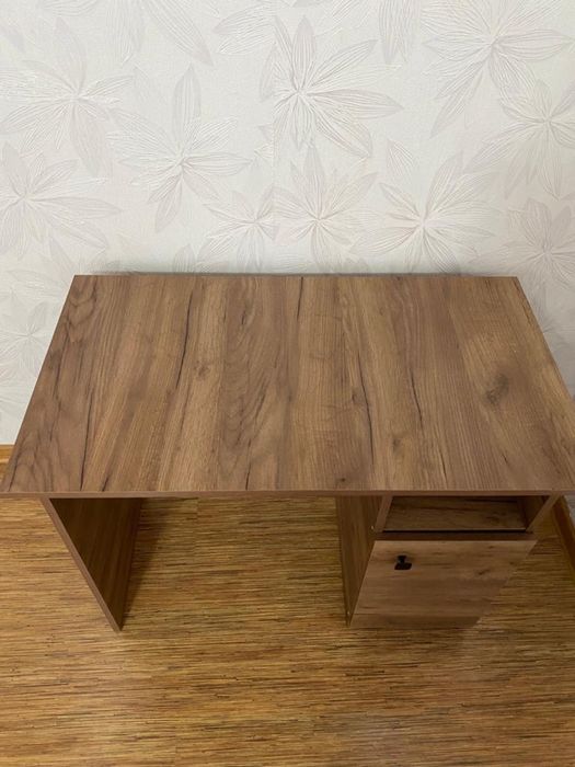 Продам парты новые