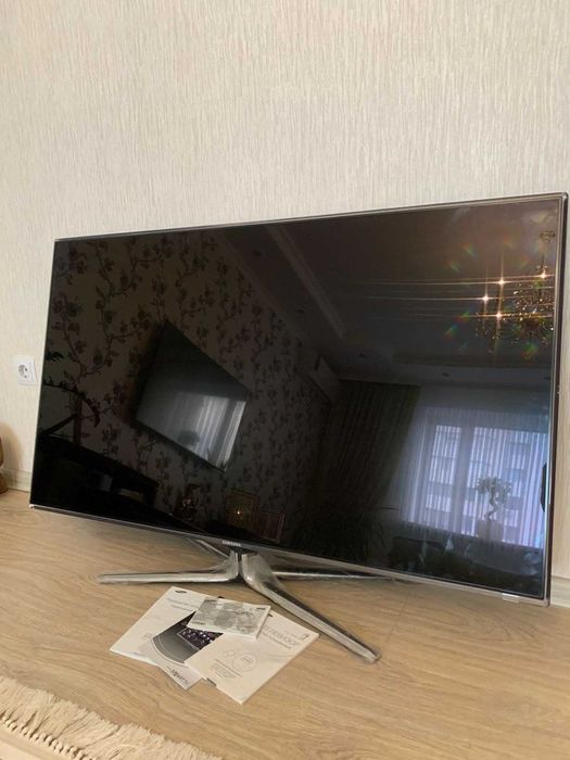 LED телевизор Samsyng большой экран 140 см