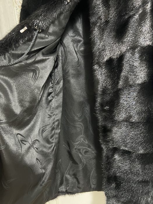 Продам норковую шубу.