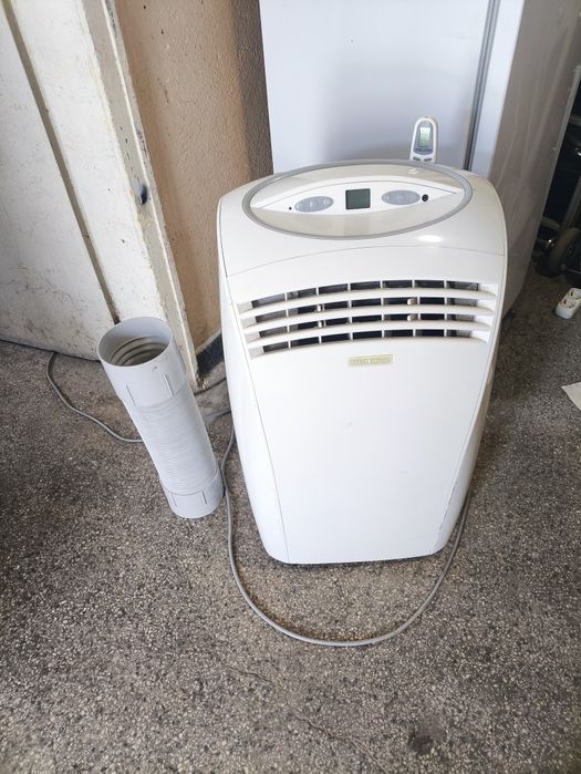 Мобилен климатик 10 BTU (Пълен комплект)
