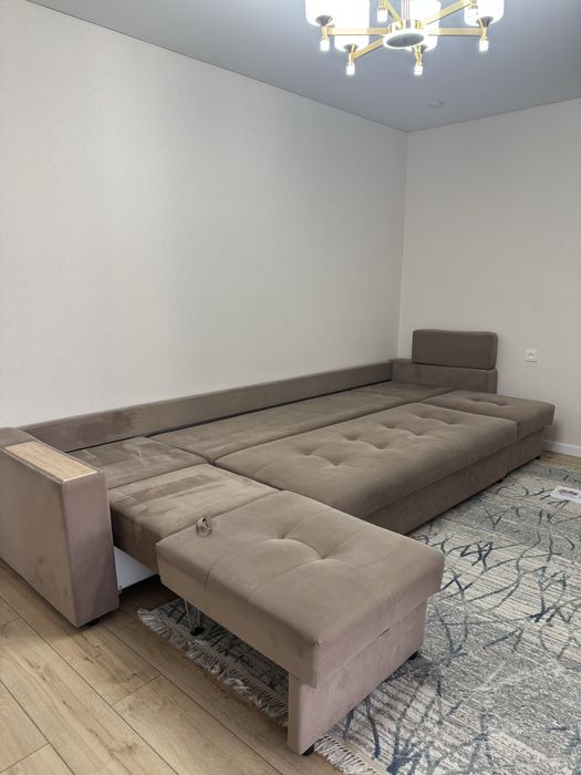 Продам диван в гостиную