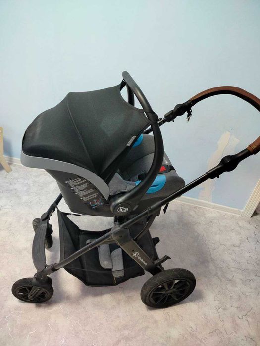 Детская коляска-трансформер