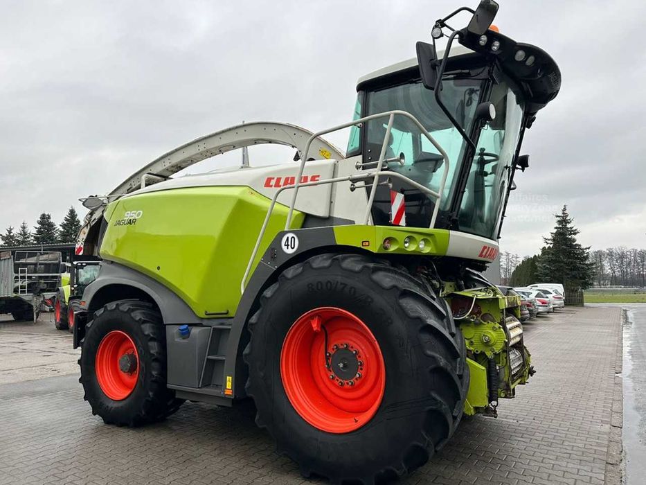 Кормоуборочные комбайн Claas JAGUAR 950 Typ 498