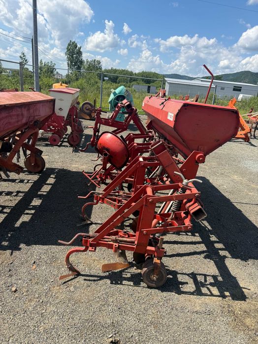 prasitoare cu fertilizare, 5 sectii, Agrotab Maramures