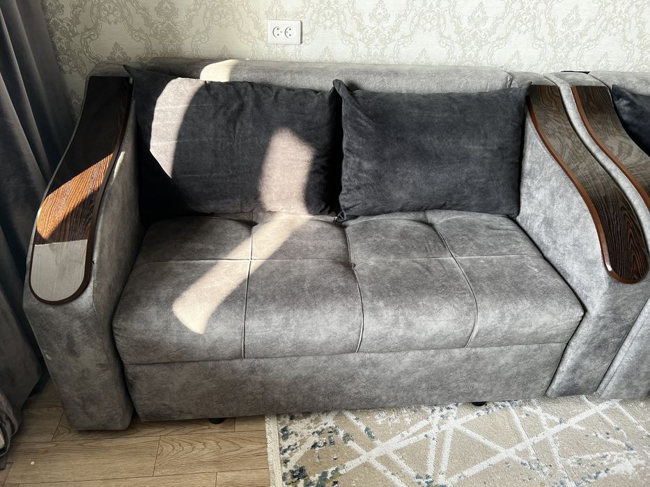 Продам диван тройку