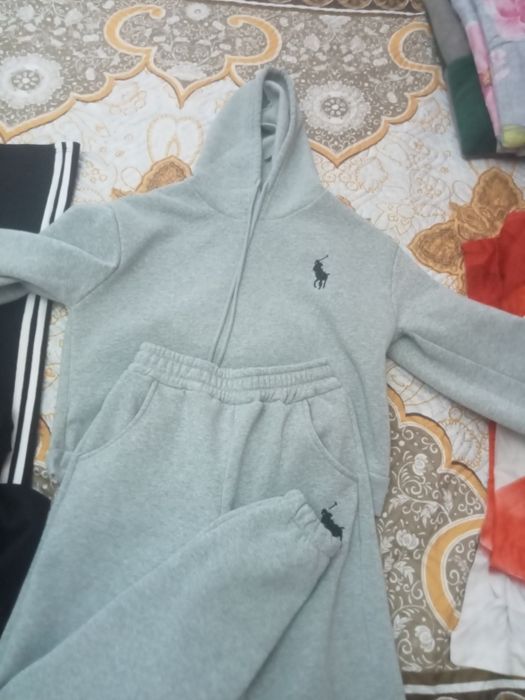 Спортивные костюмы