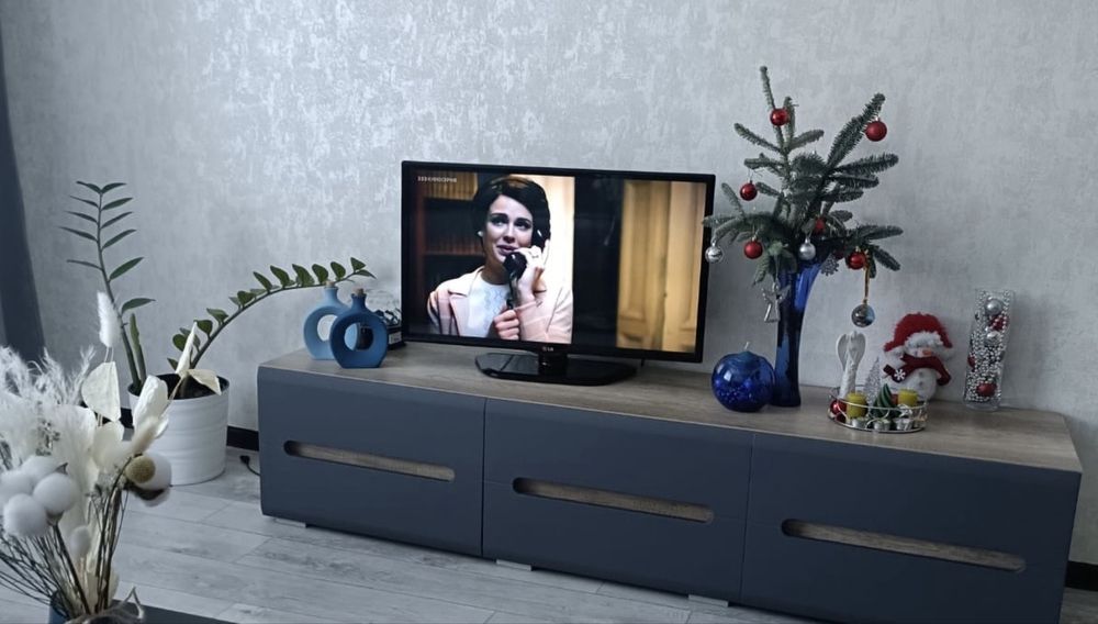 Продам телевизор LG