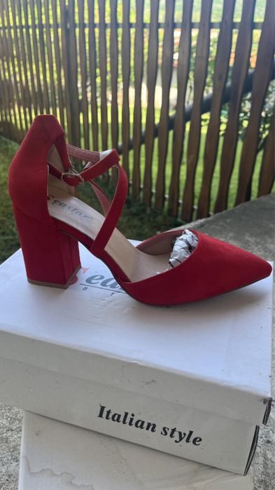 Дамски обувки