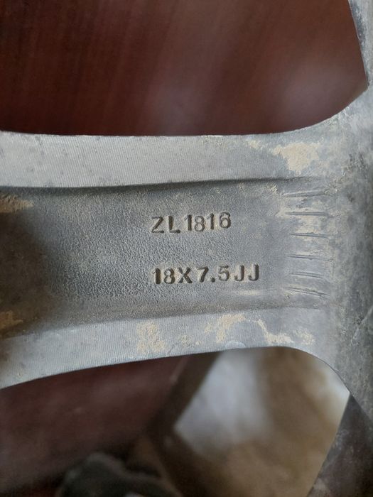 Титан сатылады R18