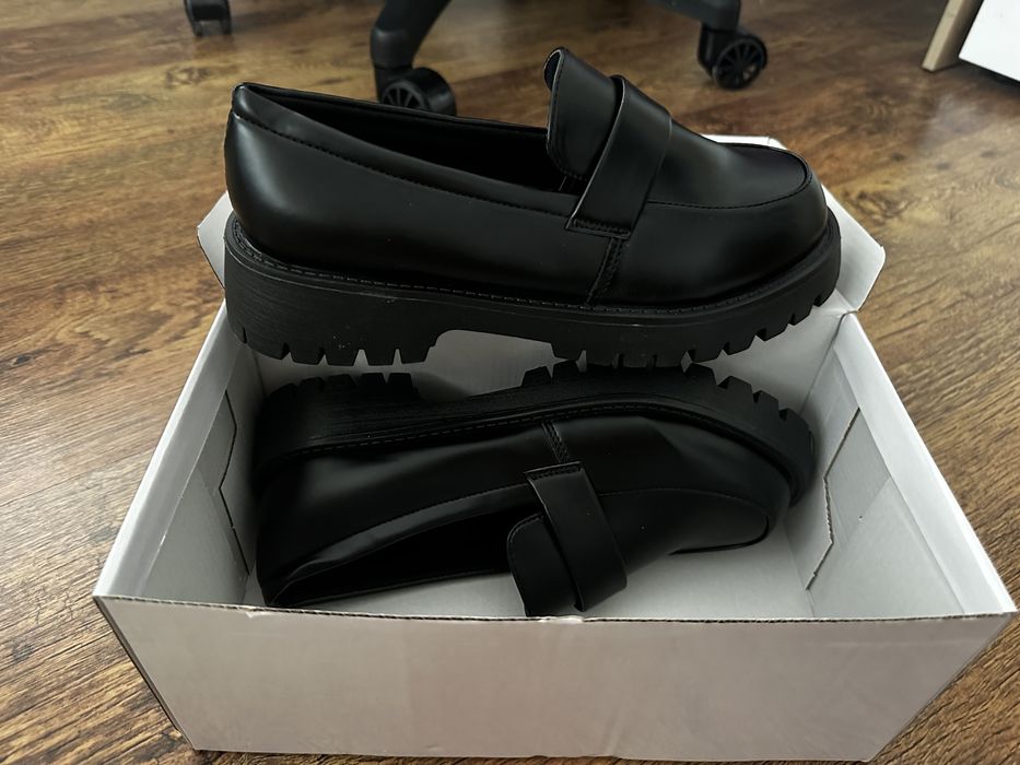 Обувки CN40/ EUR39 номер