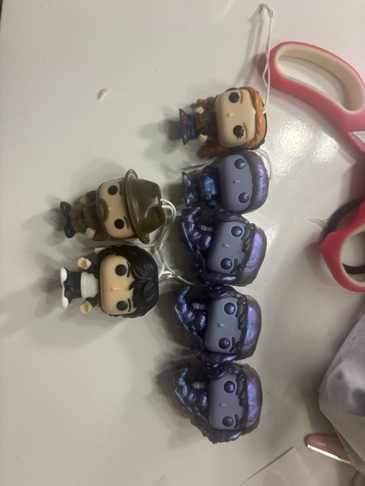 Strainget things kinder joy