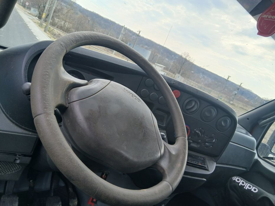 Vând iveco daily