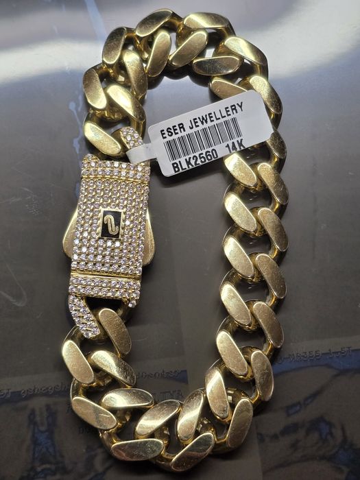 Золотой браслет.