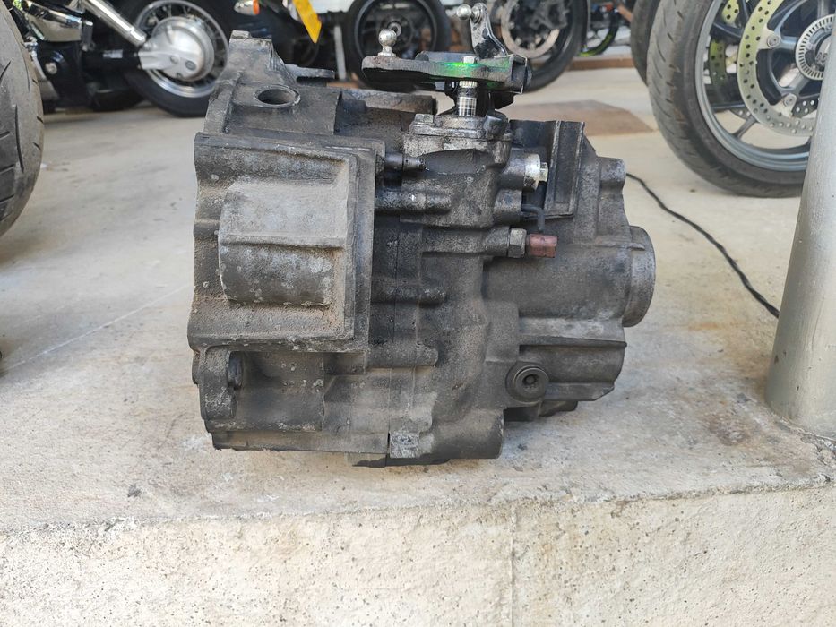 Скоростна кутия FZP 4x4 за ремонтиране/части