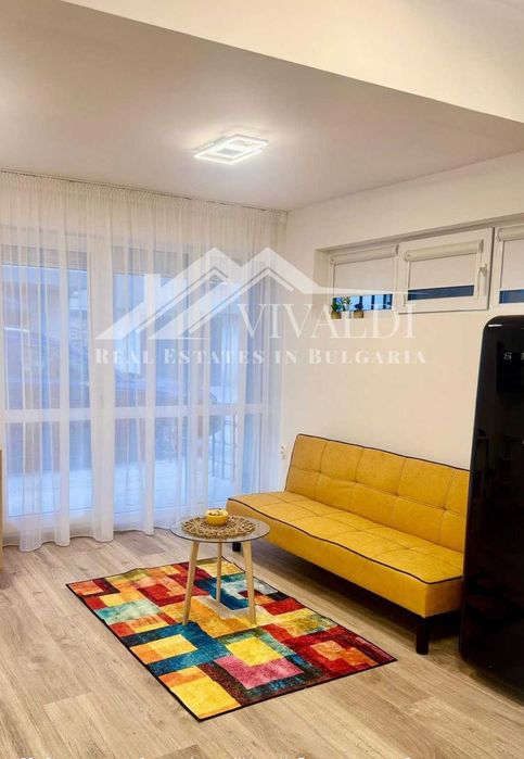 Продава се Двустаен апартамент в Варна, Център - 35 кв.м за 3715 €/кв.м - Снимка #2