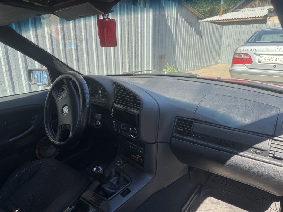 Автомобиль е36 бмв 325