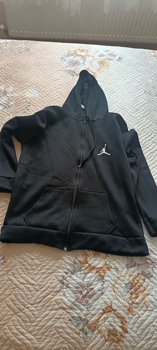 Спортен екип в три части