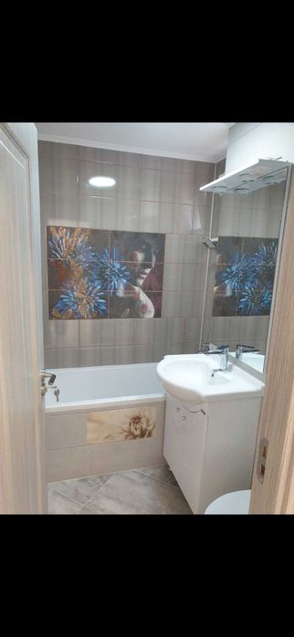 Apartament de Inchiriat etaj 2,Bld.Roman Musat zona Pascal[300€]