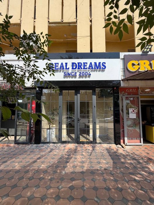 Badamzar machit birinchi liniya  92m2 euro remont arendaga beriladi