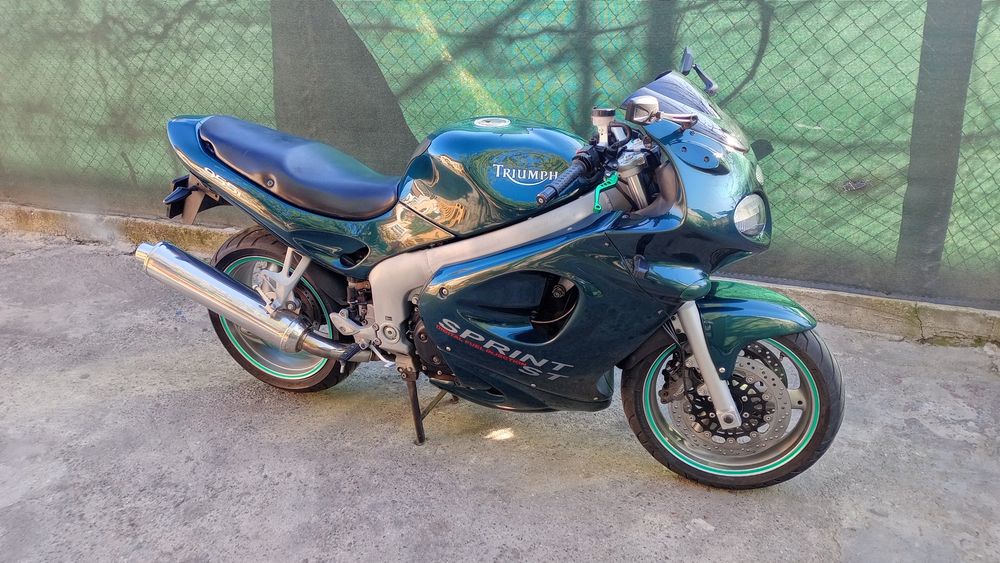 Triumph sprint st 955i 2002 preț fixxx