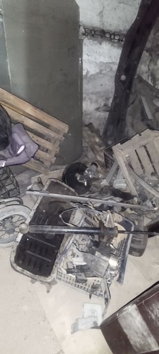 Запчасти на Ниссан лаурель