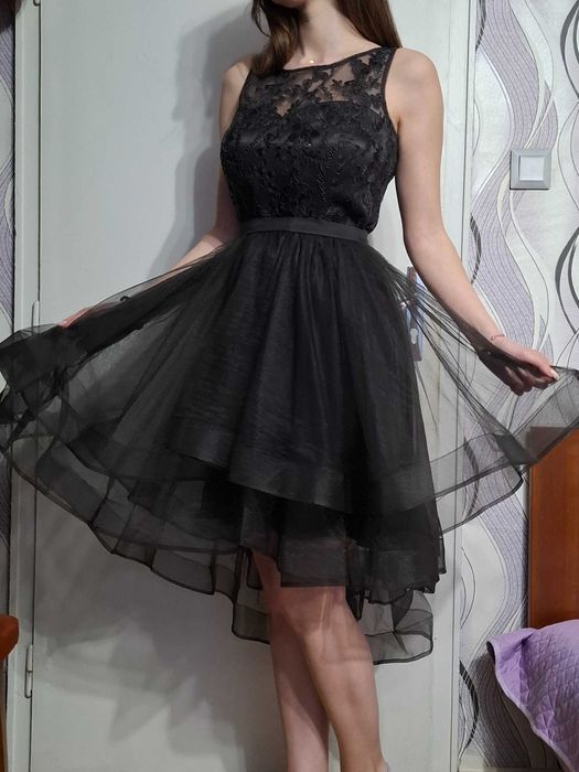 Официална черна рокля