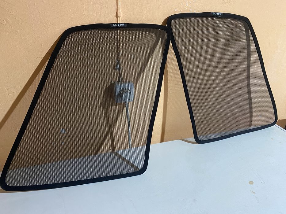 Шторка на ленд крузер 100