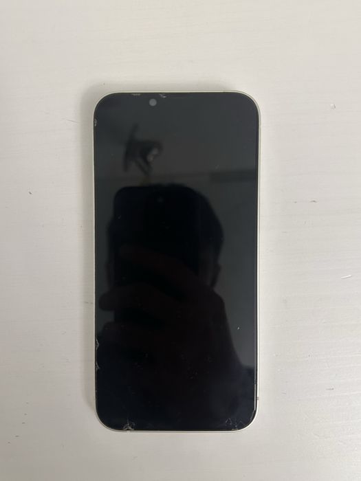 Iphone 13 , 128GB вместе с чехлами