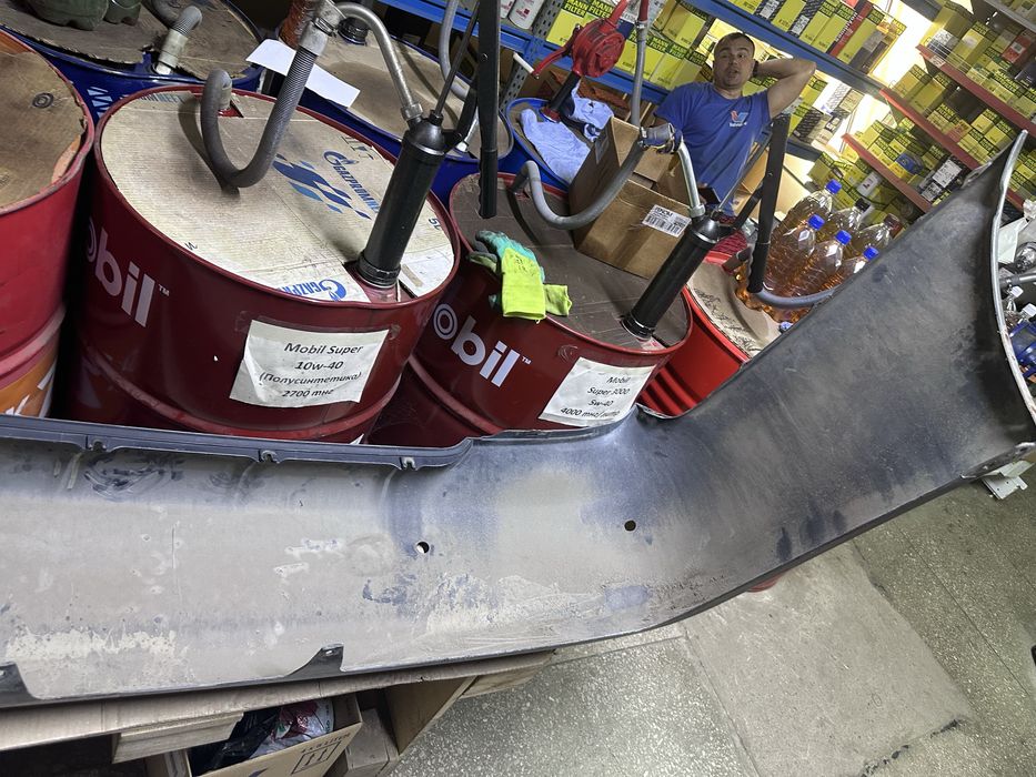 Продам бампер камри 30