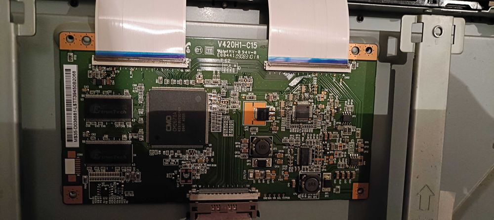 TV LCD LG 42" 42LF2500-ZA - panel defect pt piese (sursa, mb, t-con)