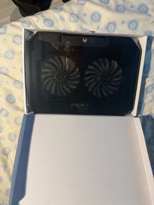Cooler laptop nou sigilatvla cutie