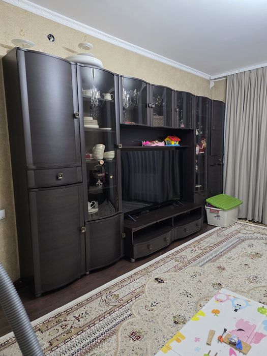 Продам гарнитур в зал