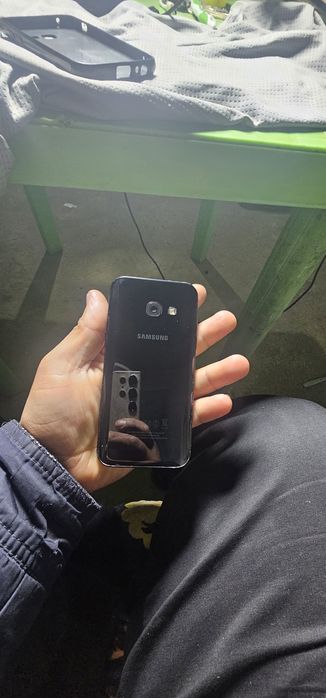 Samsung telifonlar 250000 donas