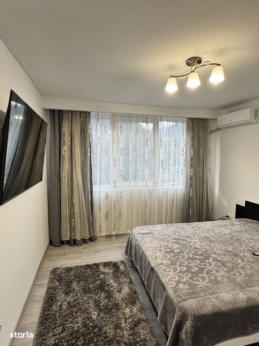 Apartament 4 camere, balcon, 110 mp, etaj 4