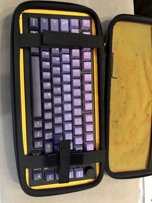 Механична клавиатура Glorious GMMK Pro
