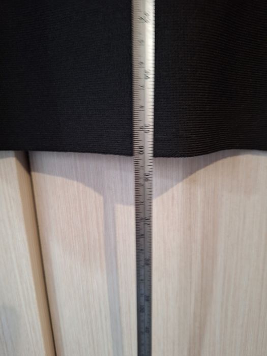 Rochie elegantă  model de la brandul Reserved