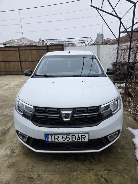 Dacia Logan 0.9 TCe 2018 versiunea Black & White